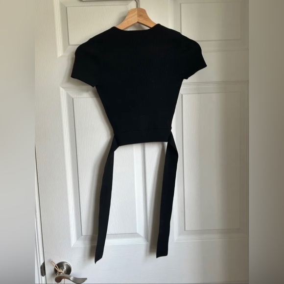 All Tied Up Sweater Aritzia - Picture 3 of 3